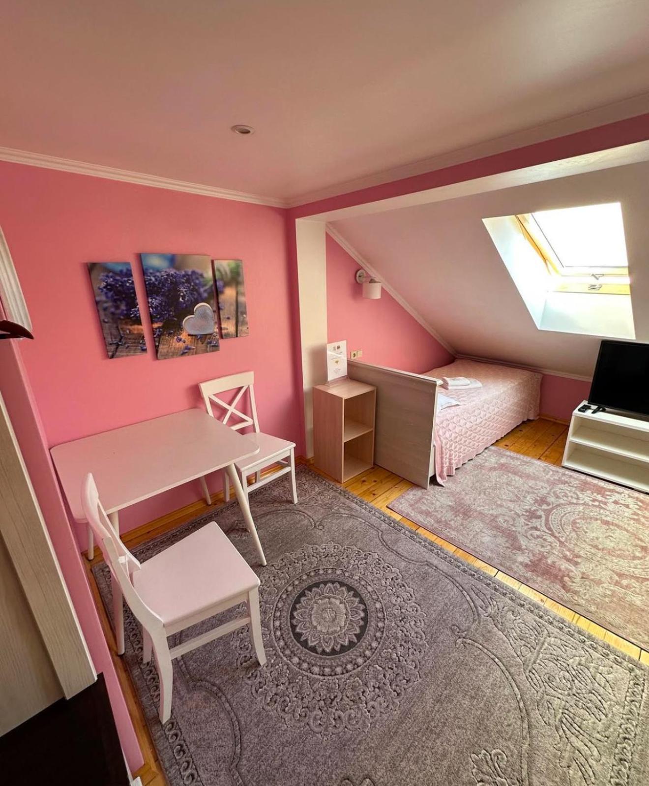 Аpartment For Lady Apartment แชร์นิฟซี ภายนอก รูปภาพ
